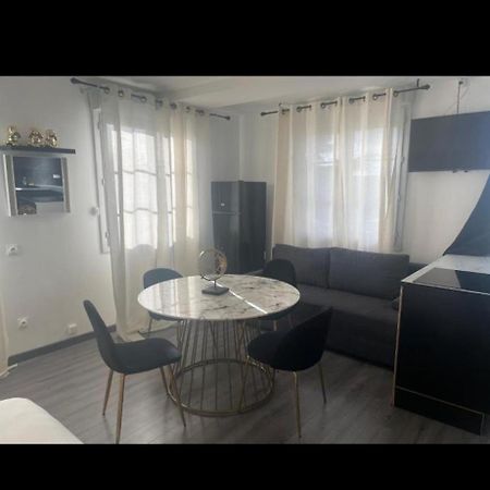 פואטייה Hotel De La Gare-Les Floralies מראה חיצוני תמונה
